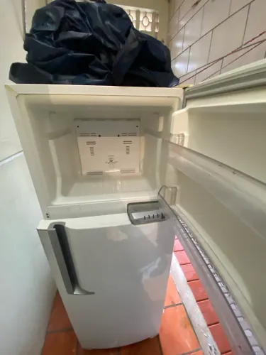 Vendo geladeira