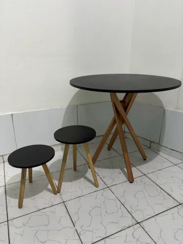 Mesa Jantar Redonda Madeira 80cm e Mesa De Canto Pé Palito 2 Mesas