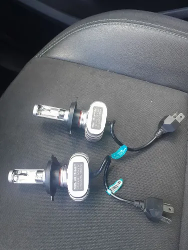 FAROL DE LED AUTOMÓVEL 130 PRA VENDER LOGO