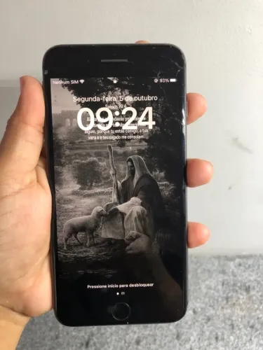 Vende 8plus semi novo