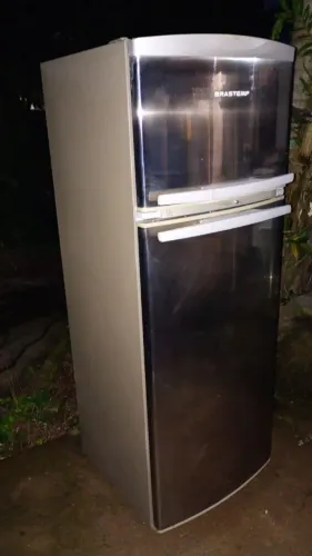 GELADEIRA BRASTEMP INOX FROST FREE 370LTRS FUNCIONANDO PERFEITAMENTE