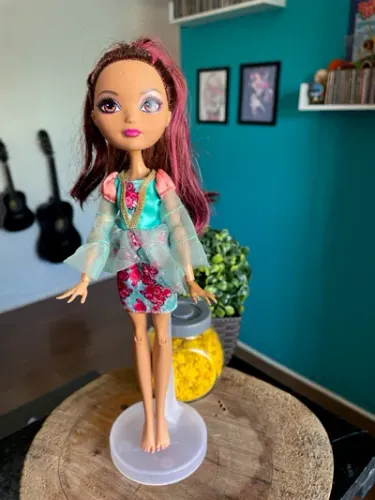 Boneca Ever After High Monster High - Usada