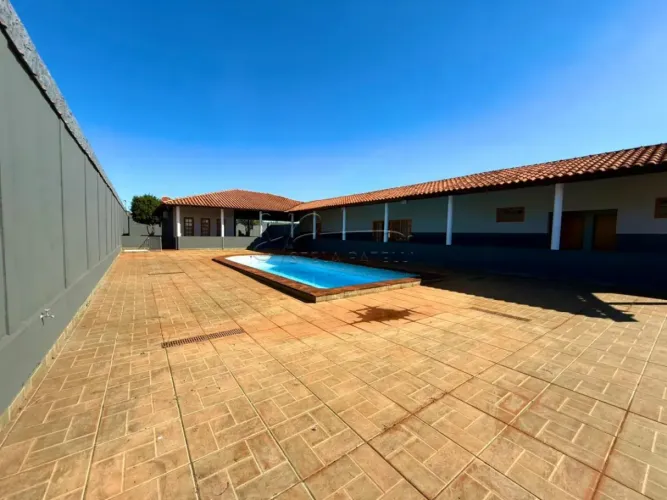 Casa de 388m² com 05 suítes para locação e venda em condomínio - Real Sul