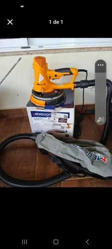 Lixadeira de parede com luz de Led e aspirador de pó.