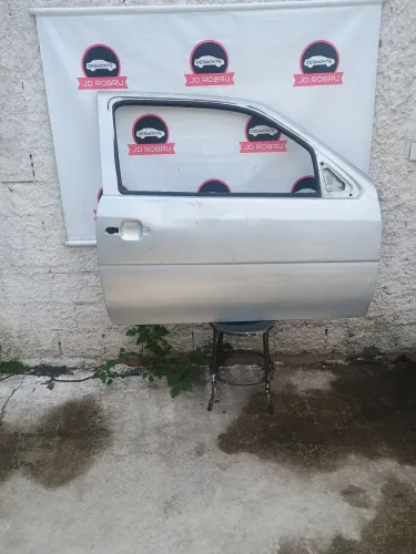 Porta direita do gol G3 G4 duas portas 2000 A 2014