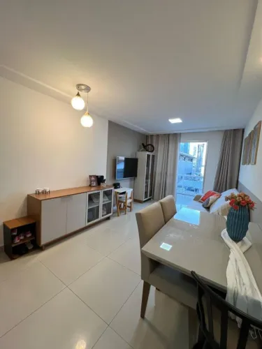 Alugo apartamento 2 quartos e espaçoso em Jardim camburi