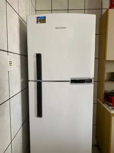 VENDO GELADEIRA BRASTEMP FROST FREE!