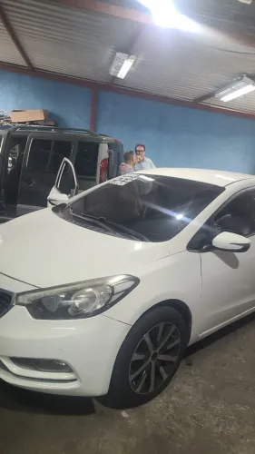 Kia Motors Cerato 1.6 16V Flex Aut. 2014