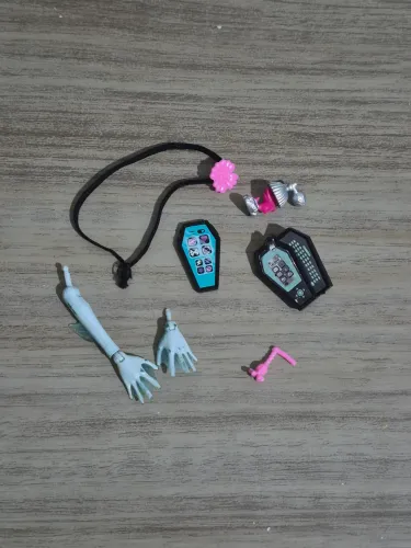 Lote caessorios lagoona monster high