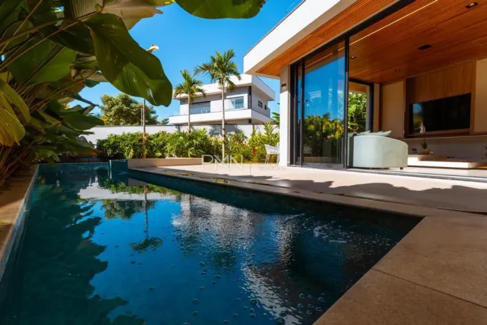 Sobrado à venda e para alugar em Campinas, Vila dos Plátanos, com 5 suítes, com 423 m²