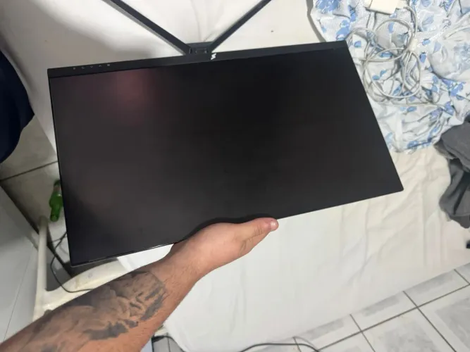 Vende-se monitor