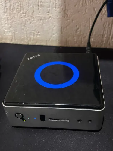 Mini PC Zotac - 4GB - 320GB HD - Liga mas sem imagem
