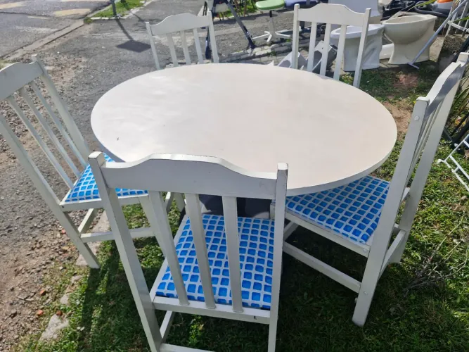 Mesa 5 cadeiras