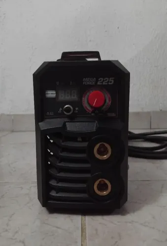 Inversora Megaforce 225 Lincoln Electric