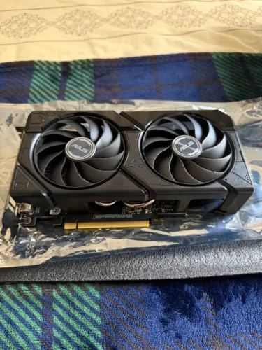 RTX 4060 ASUS