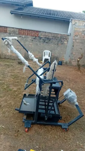 Máquina poedeira de fazer blocos 