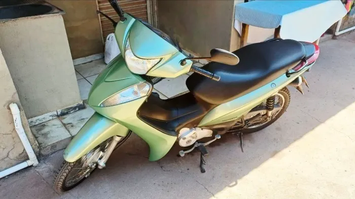 Honda Biz ES 2012 partida elétrica 