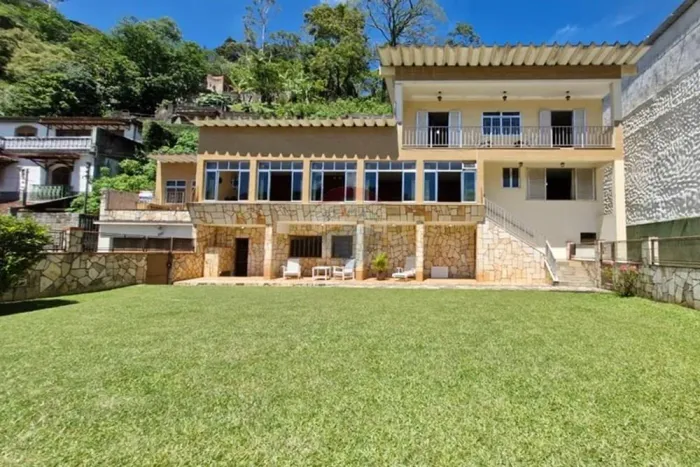 Casa - Venda Vila Militar com 4 quartos