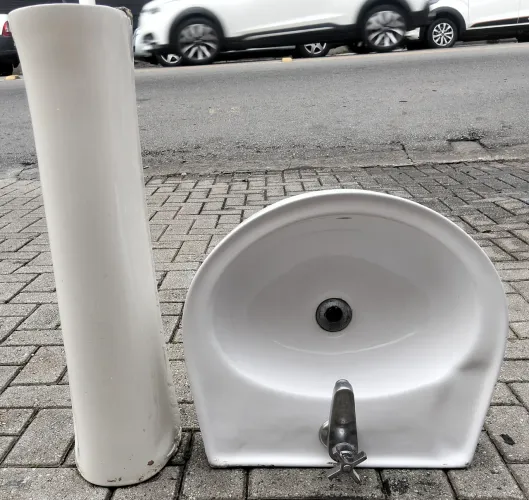 Pia De Banheiro Com Coluna Logasa + Torneira Lorenzetti Metal