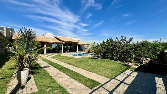 Chácara com piscina e área gourmet à venda em Limeira | 1.000 m² | Energia solar | Condomí