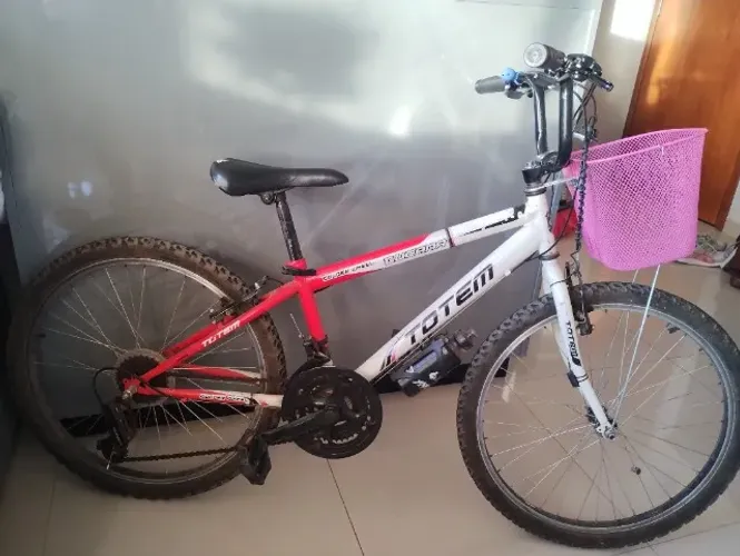 Bicicleta TOTEM aro 24 branca/vermelha
