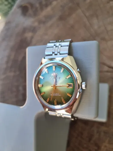 Relogio orient semi novo