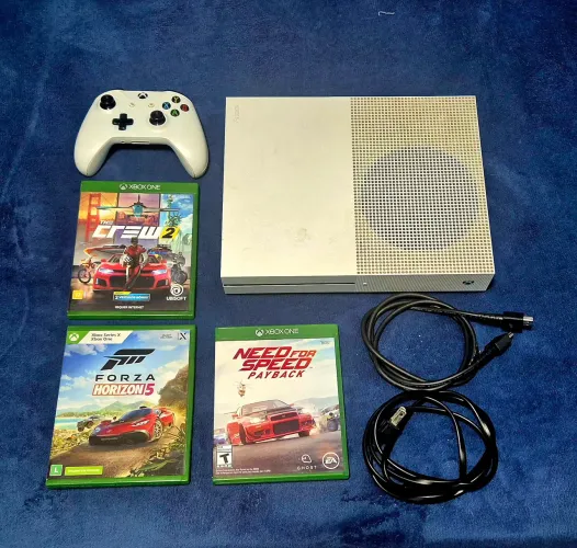 XBOX One S 500GB (com Jogos de Brinde)