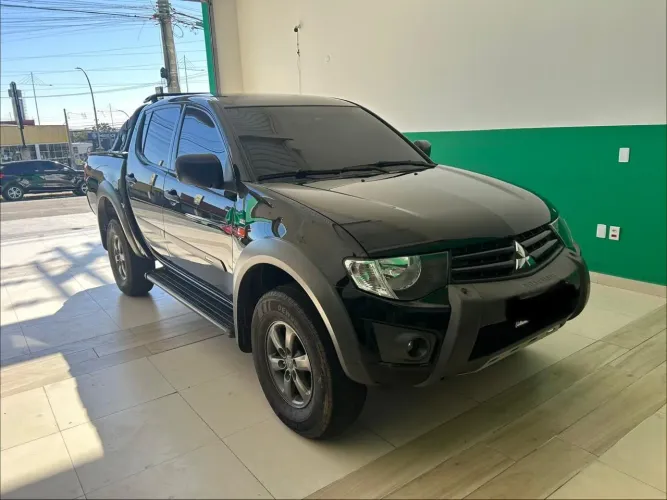 Mitsubishi L200 Triton Outdoor 2.4 Flex 16V CD Mec. 2017