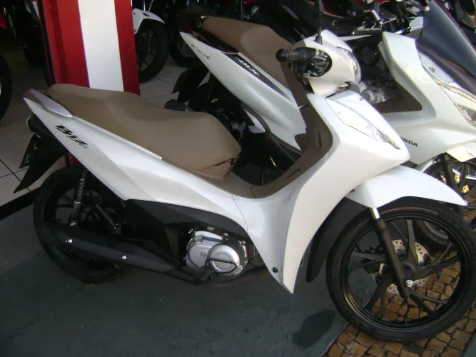 HONDA BIZ 125 EX BRANCO 2026