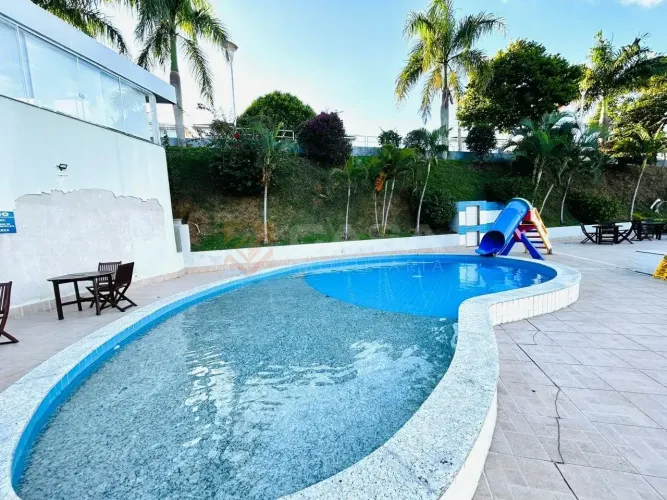 Casa Duplex com 4 quartos em Colina de Laranjeiras. Venda
