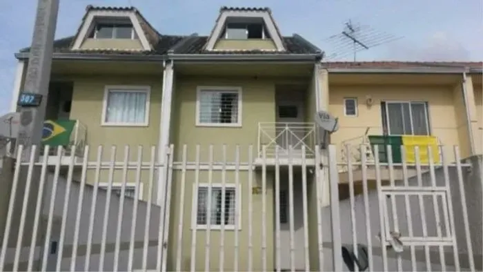 Triplex no CIC, 3 quartos sendo 1 suíte, 90m²
