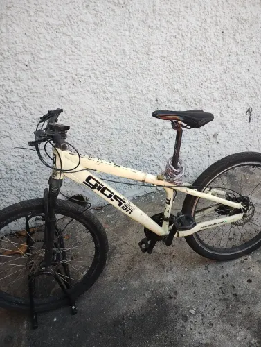 Bicicleta Gios BR quadro resistente.