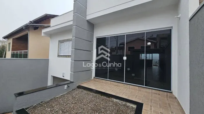 Casa à Venda 3 quartos por R$ 690.000,00 - Santa Clara - Poços de Caldas/MG