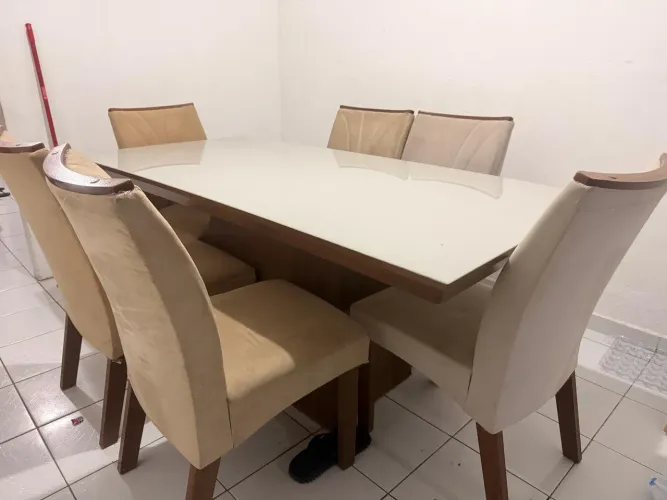 Mesa de Seis Lugares Semi Nova