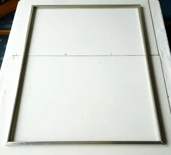 Moldura de Metal para Poster - Tamanho Grande - 78 m x 60 cm - Usado