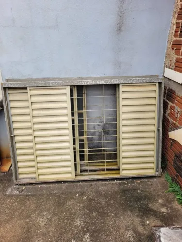 Janelas em aço usadas