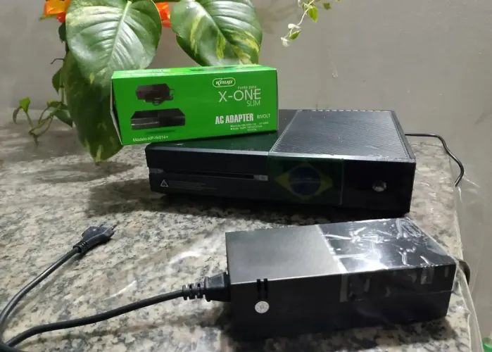 Fonte Carregador Para Xbox One Bivolt 165w Knup Kp-w014