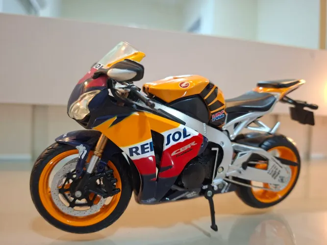 Miniaturas Motos escala 1:12