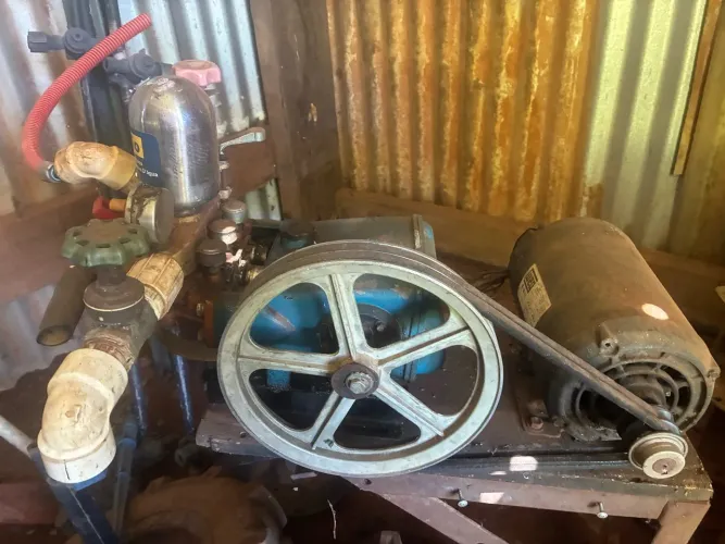 Bomba com motor Trifásico