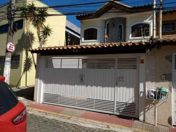Sobrado para Venda em Suzano, Vila Paiva, 4 dormitórios, 2 suítes, 4 banheiros, 4 vagas