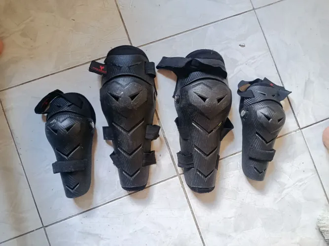 Kit Proteção Motociclista (Joelheira + Cotoveleira) - Completo