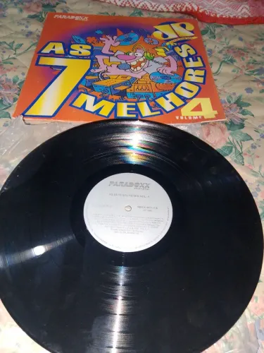 Vinil edição limitada raro.