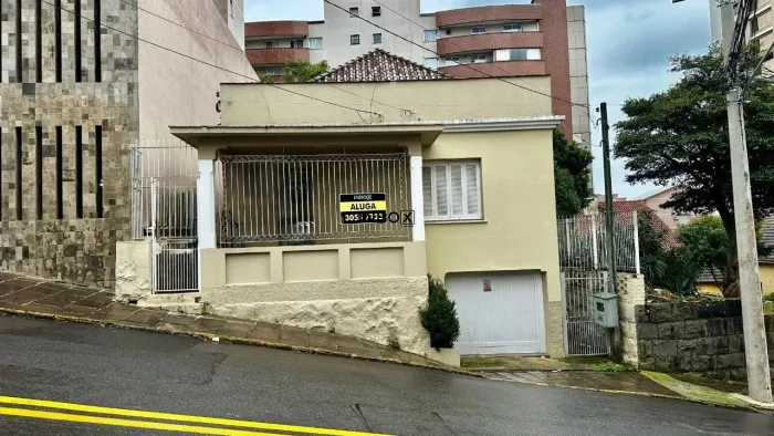 INBOX IMOBILIÁRIA ALUGA - CASA COMERCIAL NO CENTRO DE BENTO GONÇALVES