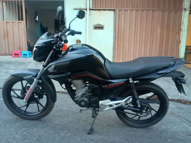 Tintan CG160 baixo km estado de zero km