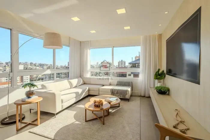 Apartamento com 113 metros 3 suites 2 vagas no bairro Moinhos de Vento - Porto Alegre - R