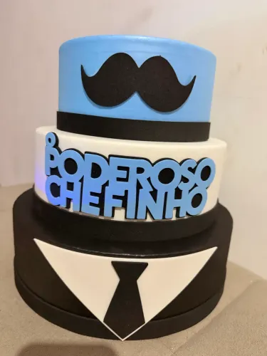 Bolo fake do Poderoso Chefinho