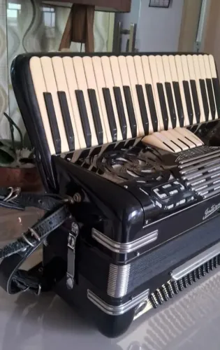 Acordeon 120 baixos