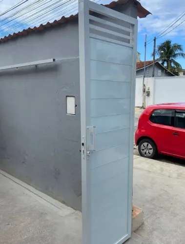 Portão social de alumínio