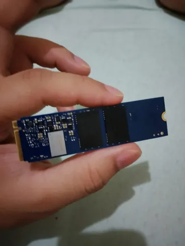 SSD Kingston NV2 1TB NVMe M.2 - Excelente Estado