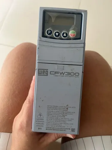INVERSOR DE FREQUÊNCIA 